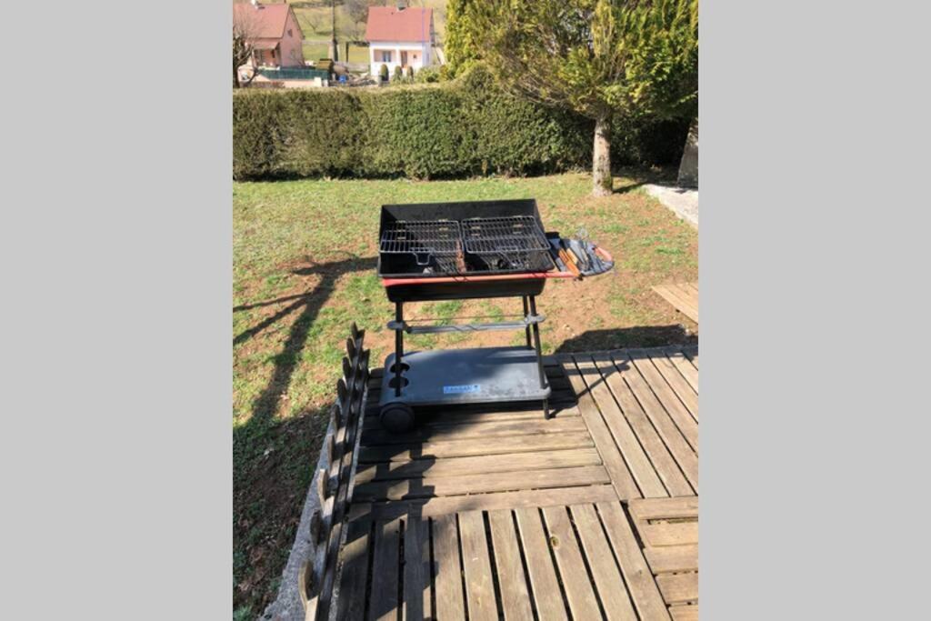 Logement Au Calme Dans Une Maison. Moirans-en-Montagne Exterior photo